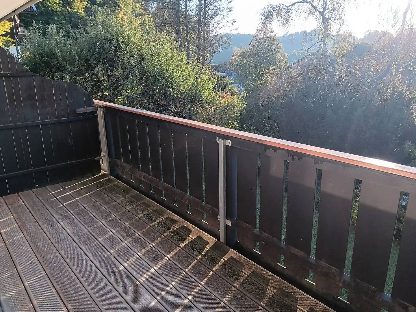Helle 1-Zimmer-Wohnung mit Blick ins Grüne und sonnigen Balkon in Vachendorf/Traunstein, 83377 Vachendorf