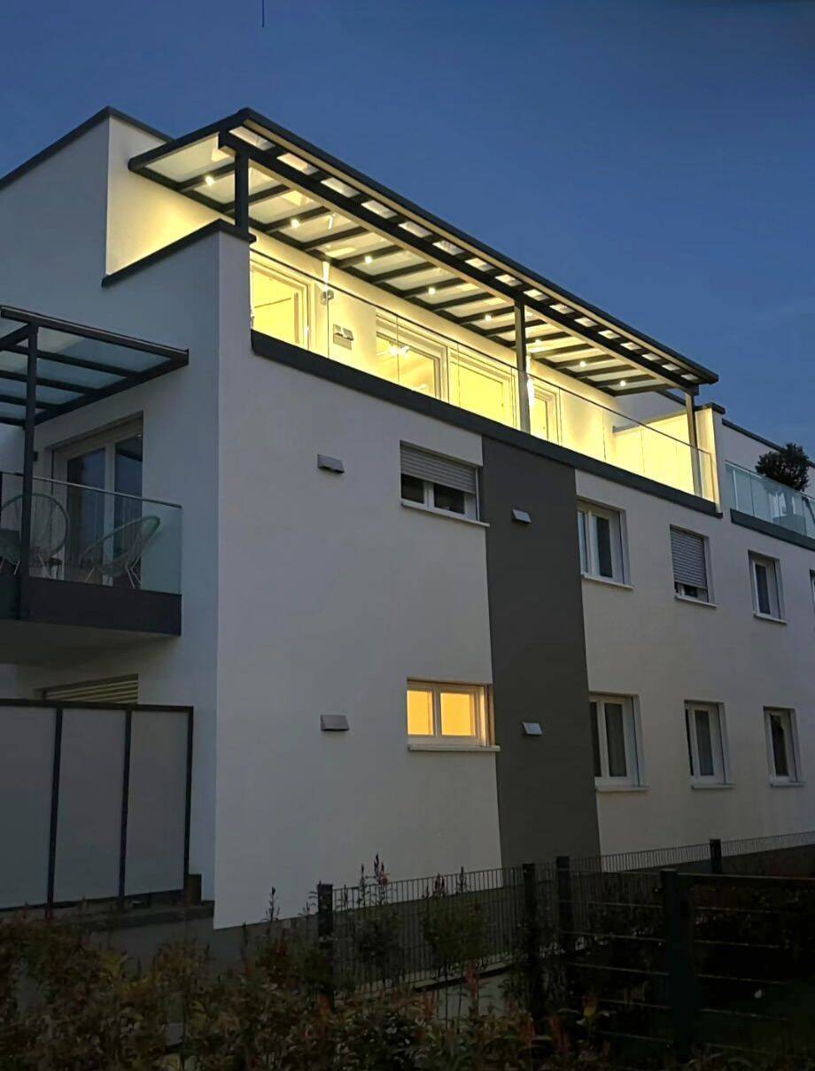 Exklusive 2-Zimmer-Penthouse-Wohnung (76 m²) mit KfW-40-Standard, Aufzug, Klimaanlage und Hebeschiebetür, 74177 Bad Friedrichshall