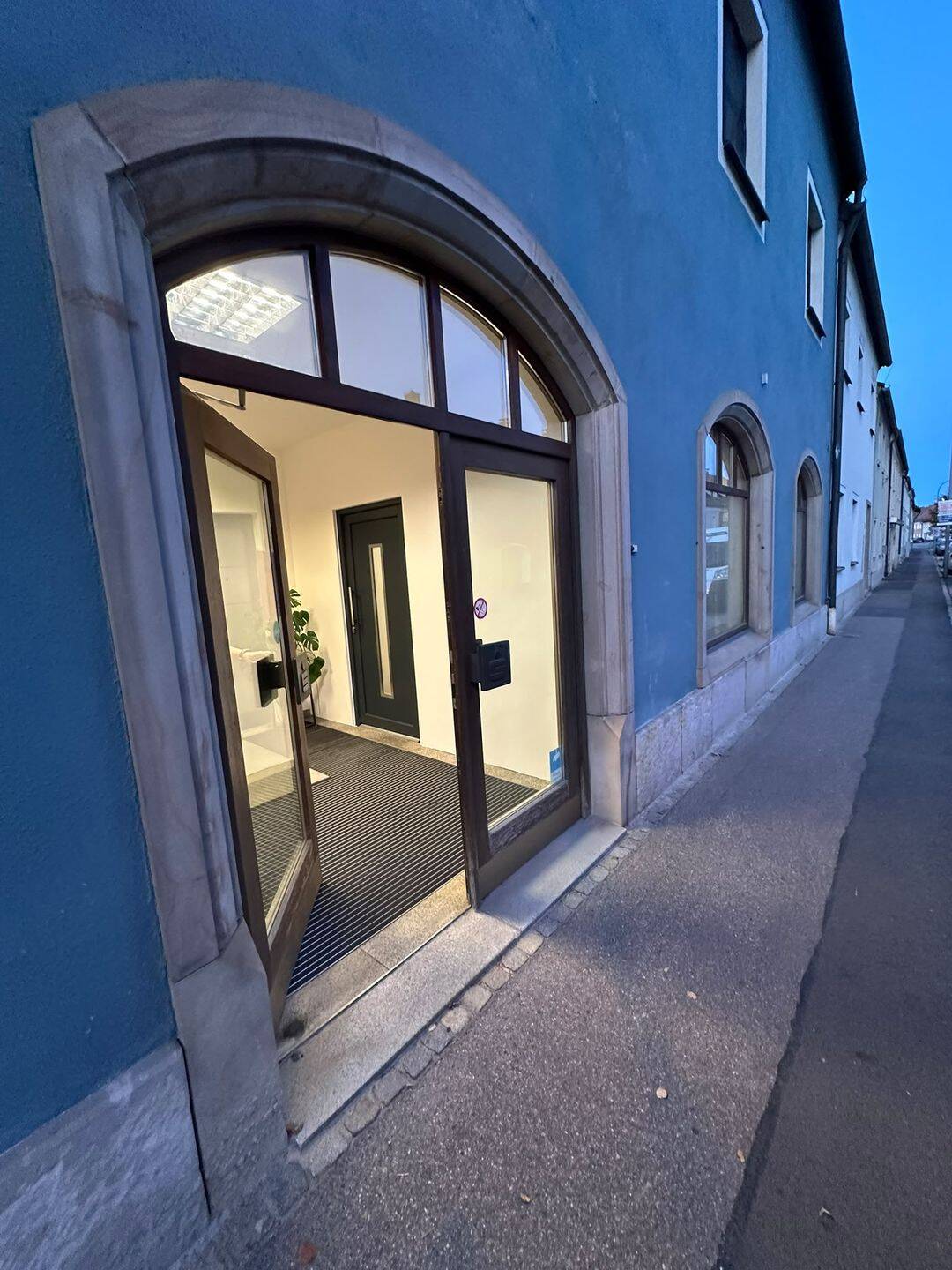 Zu vermieten Moderne 106 m² Wohnung in zentraler Lage von Schnaittenbach, – ideal für die 1-3 Personen, Perfekt für wohnen und für Home-Office., 92253 Schnaittenbach