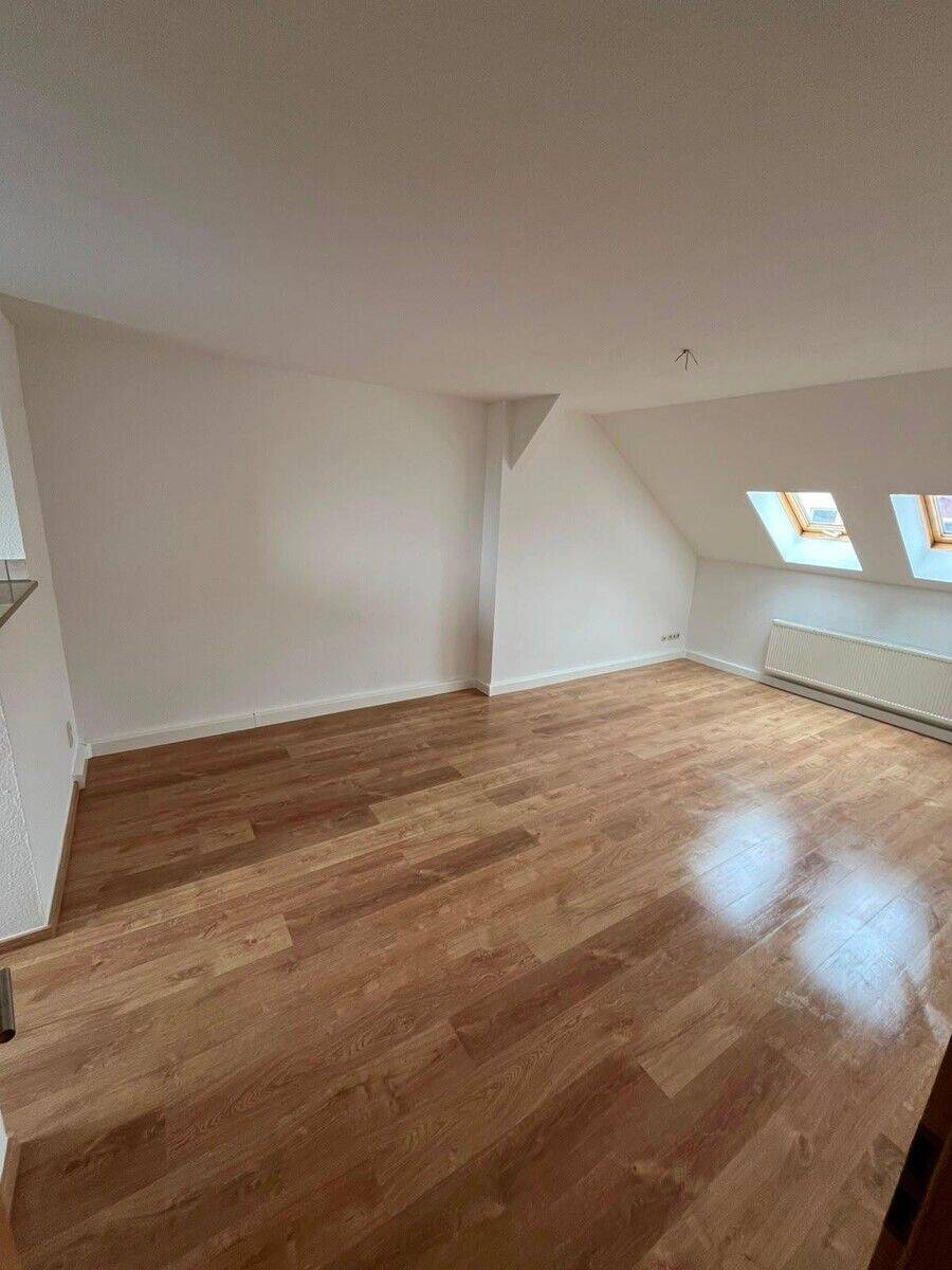 Zentrumsnahe 2,5-Raum-Dachgeschosswohnung in Arnstadt, 99310 Arnstadt