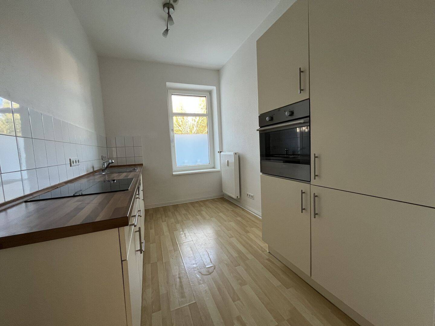 Altbaucharme trifft Wohnkomfort – 3-Zimmer-Wohnung mit EBK & modernem Bad, 24939 Flensburg (Altstadt Neustadt Nordstadt Westliche Höhe)