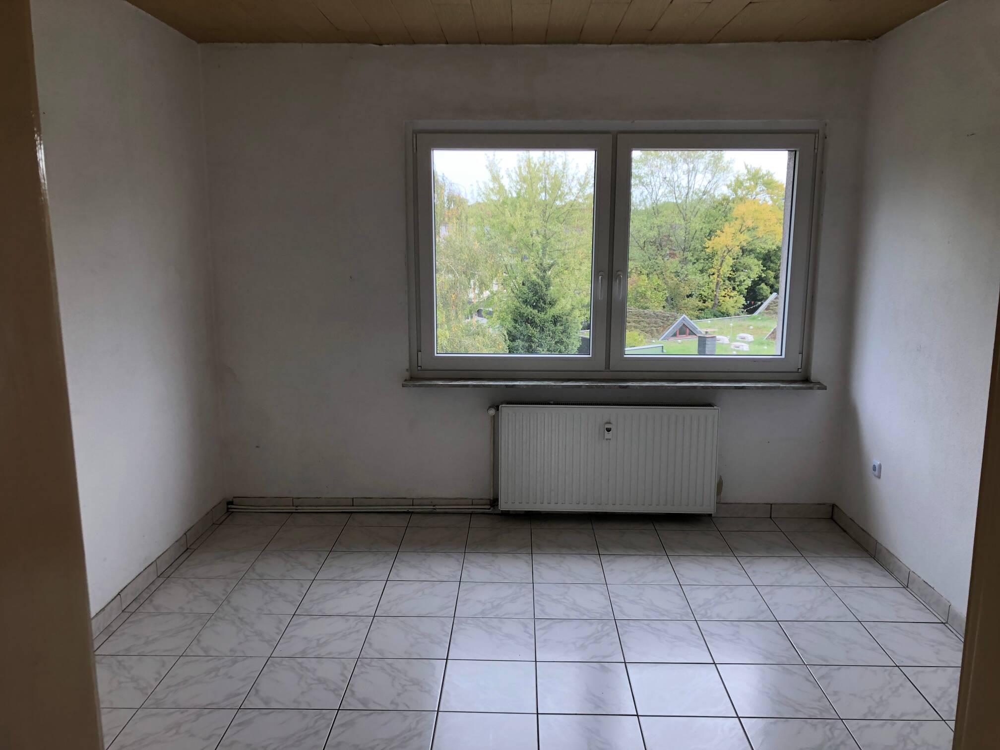 Gut geschnittene Wohnung in zentraler Lage, 47249 Duisburg (Buchholz Großenbaum Wanheim-Angerhausen)