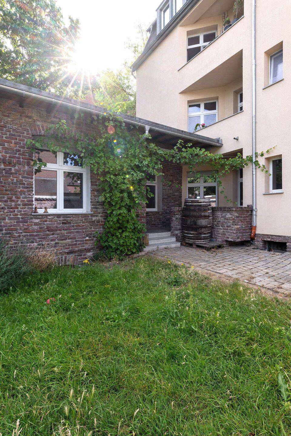 Gemütliche – renovierte Garten Wohnung mit Terrasse, 47058 Duisburg (Altstadt Duissern)