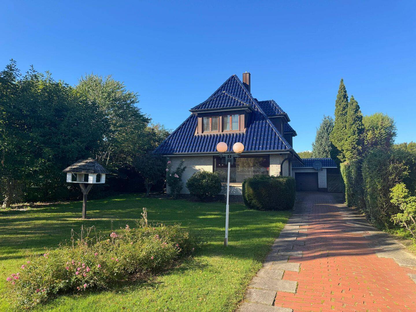 Vom Feinschliff zum Lieblingsplatz: Familienhaus mit Pool, 25494 Borstel-Hohenraden