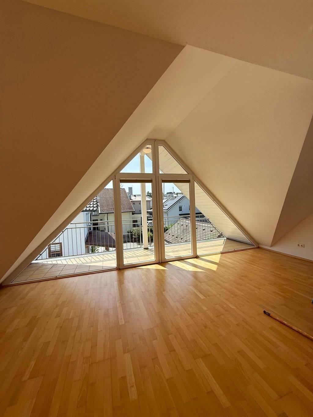 Moderne. lichterfüllte 3-Zimmer-Dachgeschoss-Wohnung in ruhiger Lage!, 94036 Passau (Abraham Haidenhof-Nord Haidenhof-Süd Heining Kohlbruck)