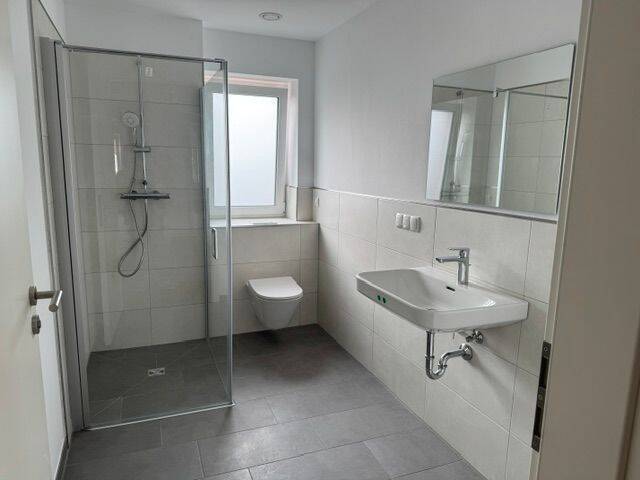Neubau Moderne 3-Zimmer-DG im KfW 40 hochwertige WG für 2 Personen, 28719 Bremen (Blockland Burg-Grambke Burgdamm Werderland)