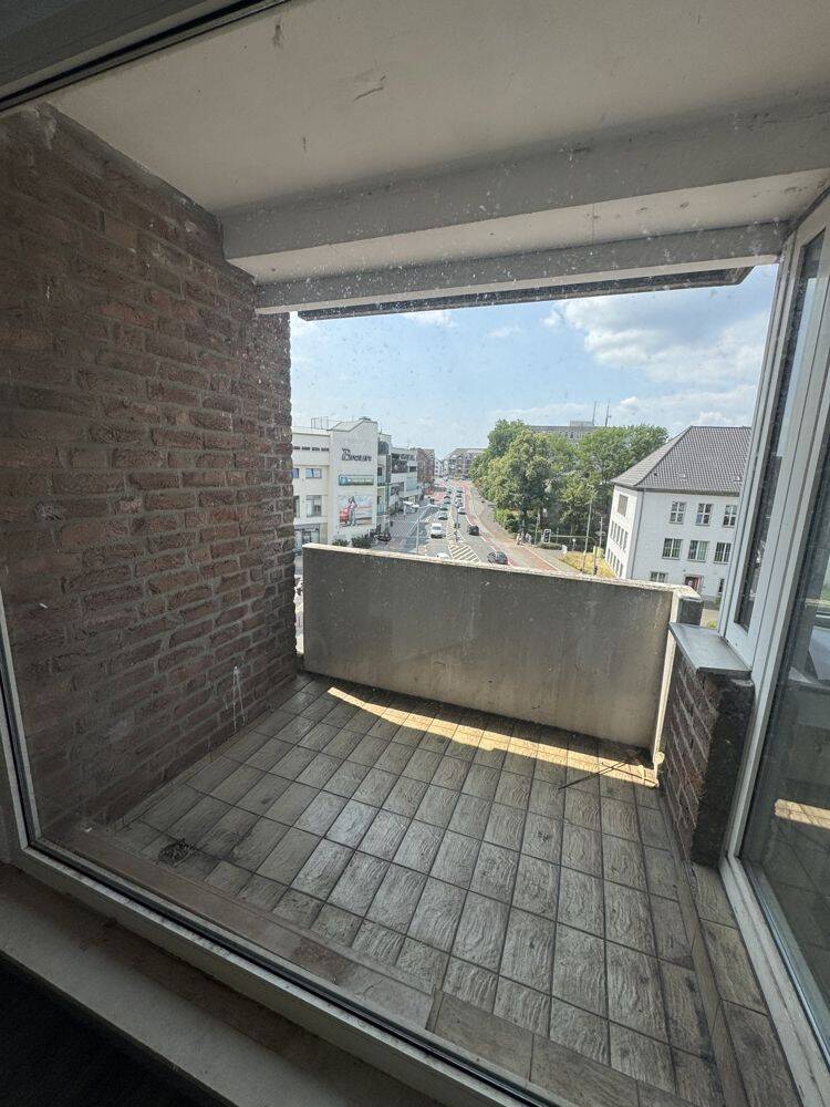 Moers City: Individuelle Maisonettewohnung mit Balkon und Terrasse!, 47441 Moers