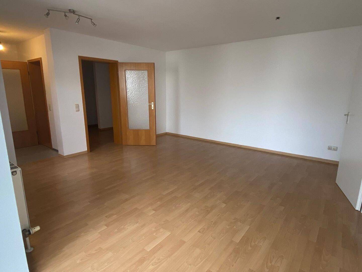 Helle 2-Zimmer-Wohnung mit EBK und Stellplatz in Fürth Stadtpark, 90762 Fürth (Innenstadt)