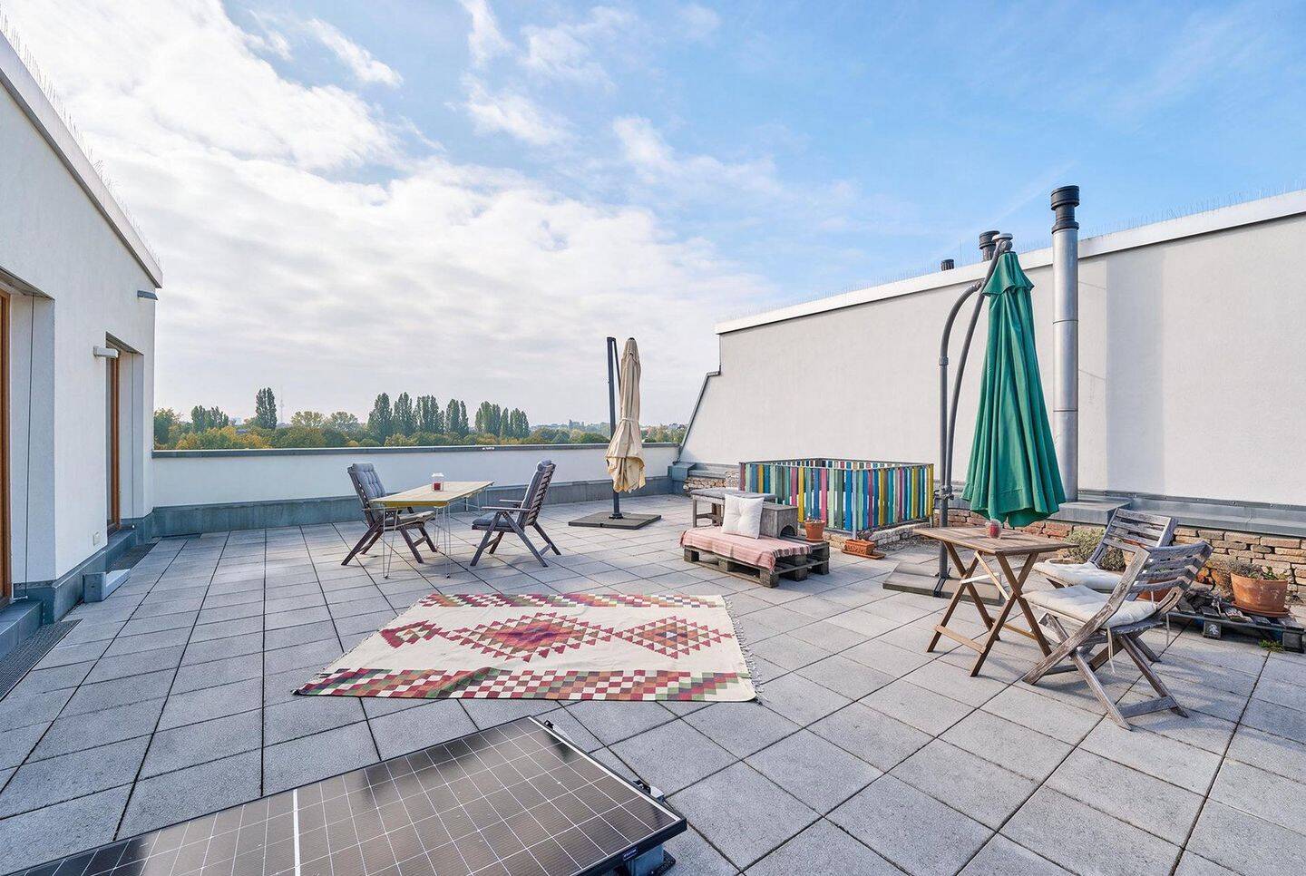 Über den Dächern Berlins: Lichtdurchflutete DG-Maisonette mit 92m² Dachterrasse & Panoramablick, 13187 Berlin (Pankow)