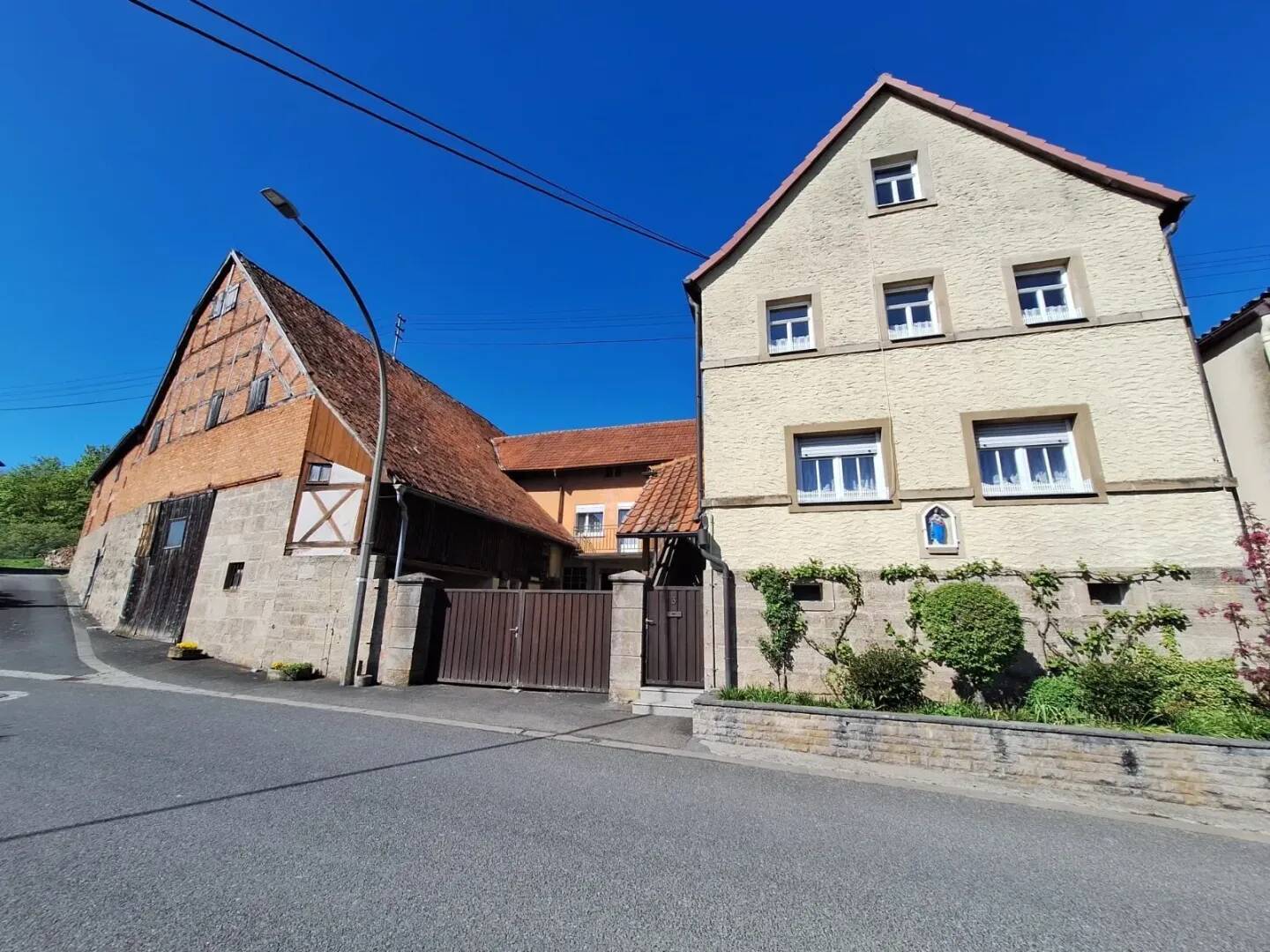 Wohnhaus mit Hofanlage, Innenhof, Garten und Nebengebäuden (siehe Fotos), 97702 Münnerstadt