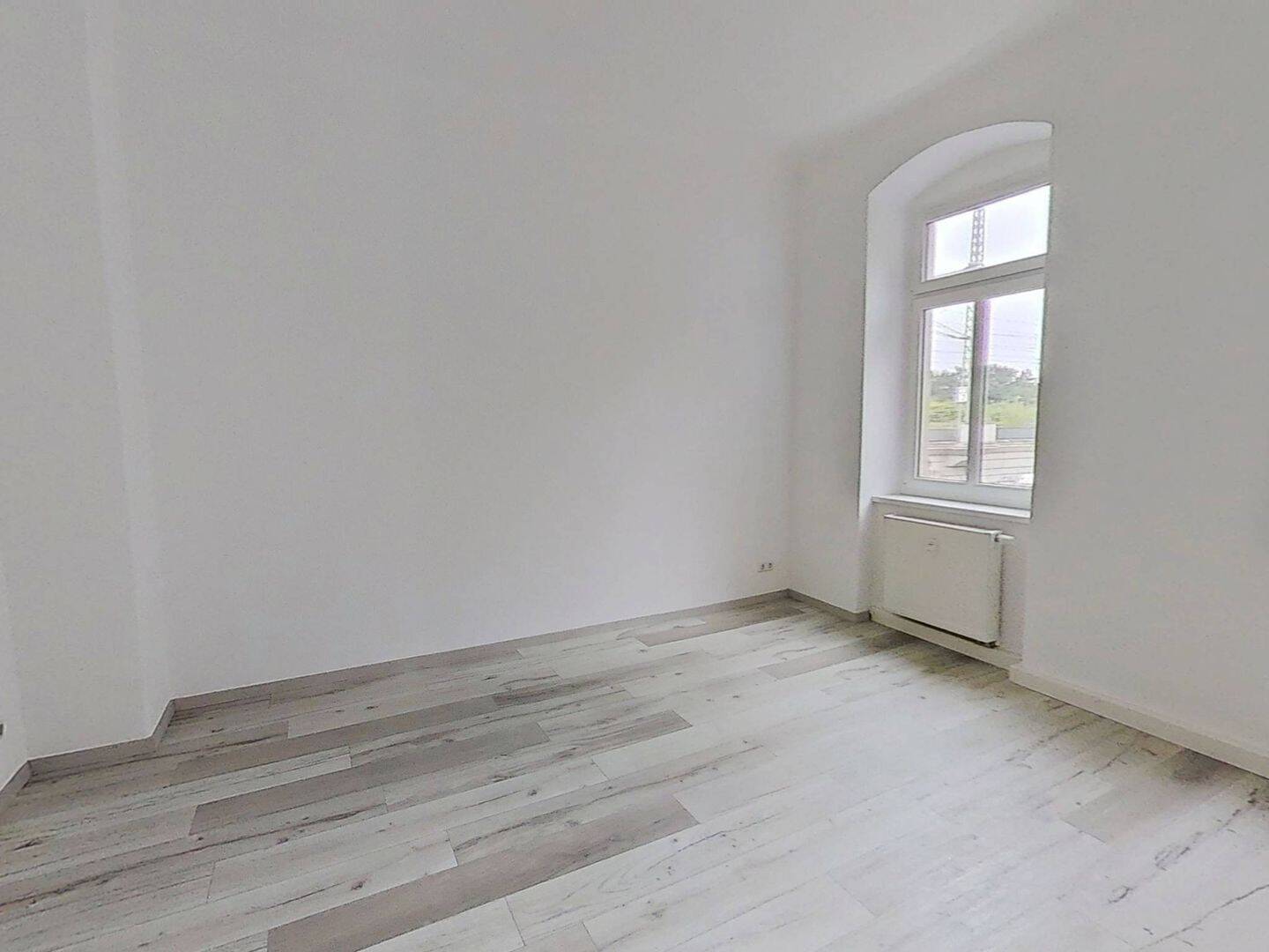 1,5-Zimmer-Wohnung mit WOHNKÜCHE und Wannenbad, 1127 Dresden (Hellerberge Leipziger Vorstadt Mickten Pieschen-Nord/Trachenberge Pieschen-Süd)