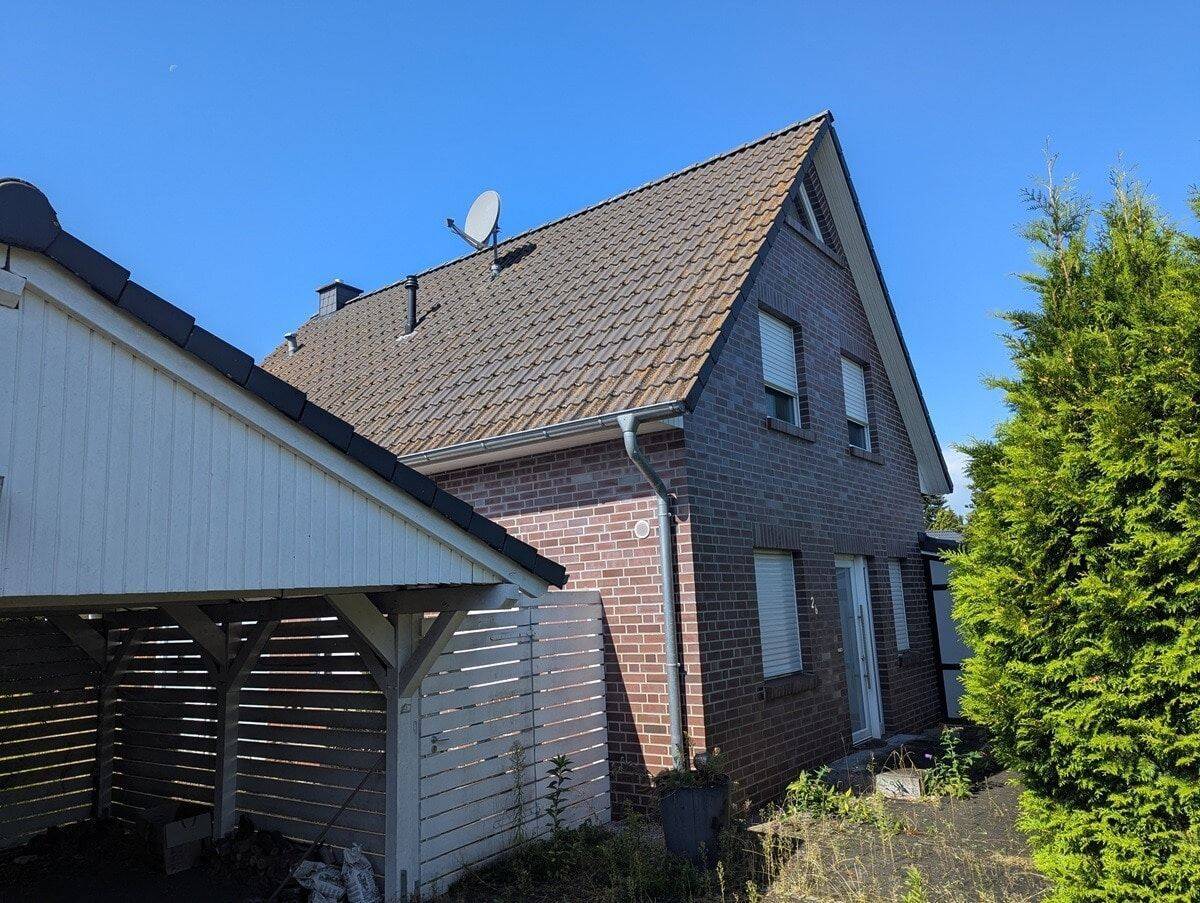 PROVISIONSFREI für Käufer!! –Einfamilienhaus – Baujahr 2007 mit Doppelcarport, 27751 Delmenhorst