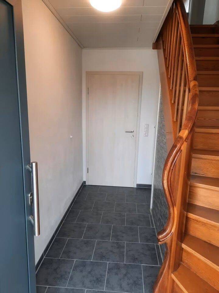 Neu sanierte 3-Zimmer – Dachgeschosswohnung, 86647 Buttenwiesen