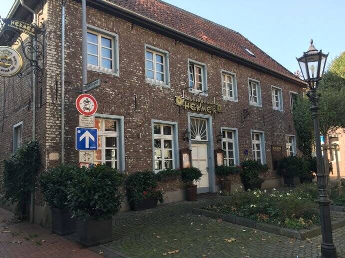 Zentrale 3-Zimmer-Maisonette-Wohnung im Herzen Dülkens mit Garage, 41751 Viersen