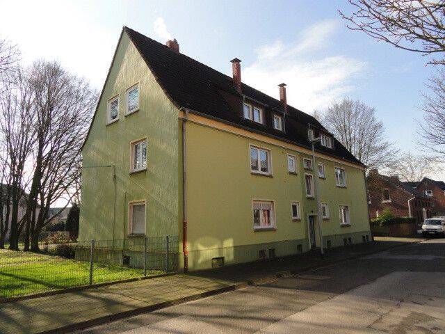 Renoviert und bezugsfertig… Schöne 2-Zimmerwohnung mit Vinylboden in ruhiger Lage!, 47229 Duisburg (Bergheim Friemersheim Rheinhausen-Mitte)
