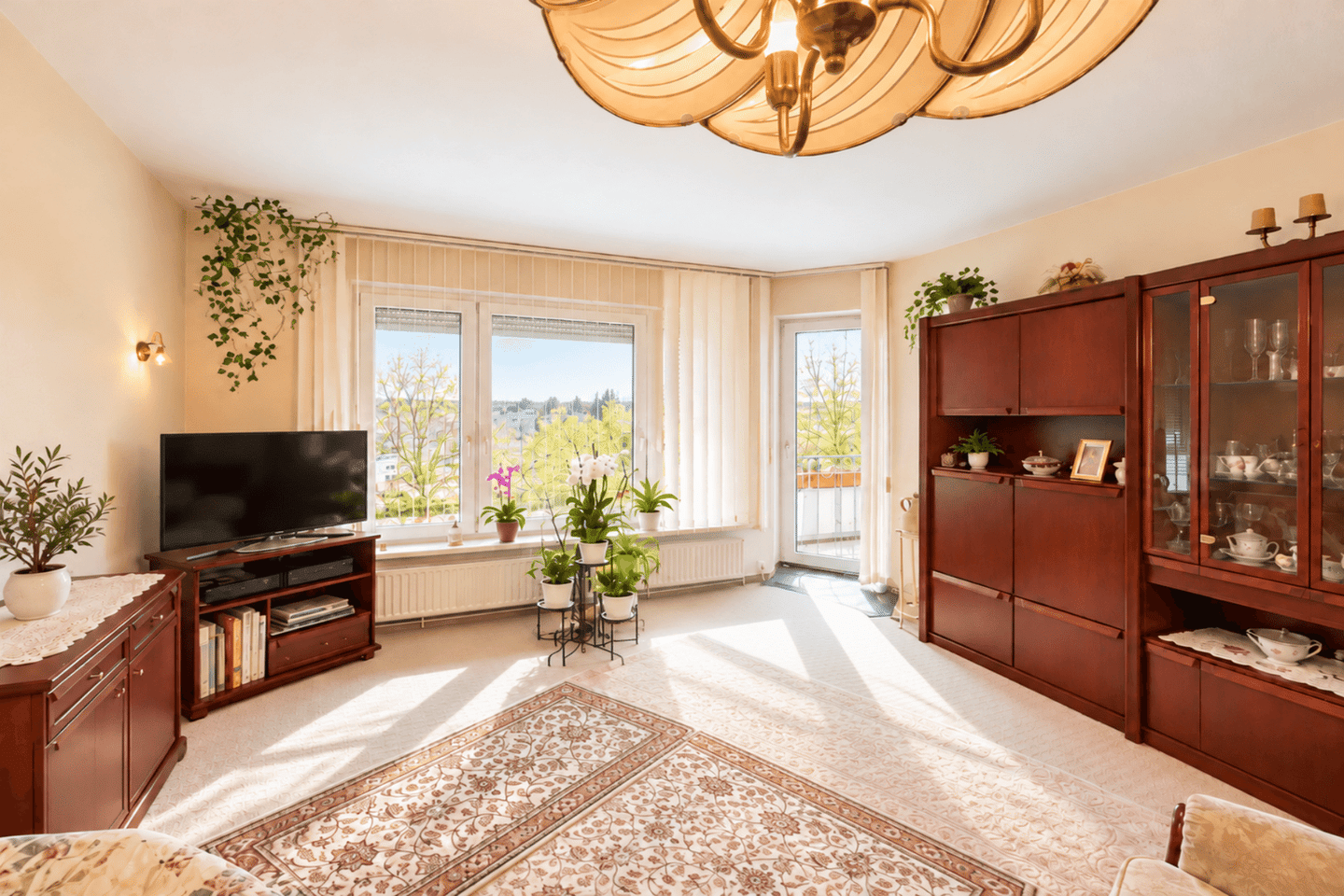 Raum für eigene Ideen: 3-Zimmer-Eigentumswohnung mit sonniger Loggia & Blick ins Grüne (Erbbaurecht), 23556 Lübeck (Buntekuh Sankt Lorenz Nord Sankt Lorenz Süd)