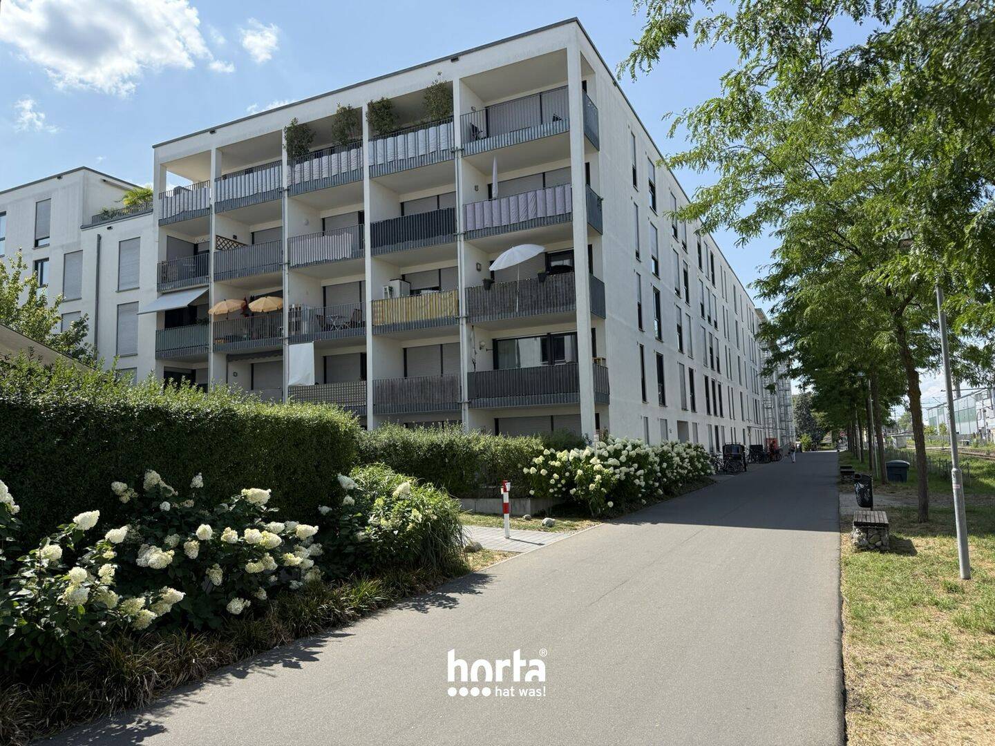 Moderne 4-Zimmer Wohnung mit TG-Stellplatz in KN-Petershausen, 78467 Konstanz