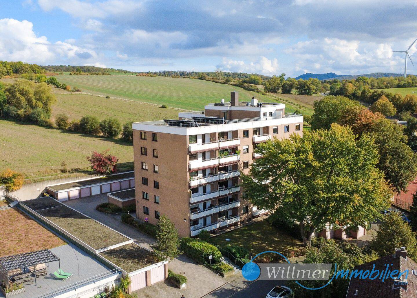 Wohnen mit Aussicht und Komfort – großzügige Wohnung mit Aufzug, Schwimmbad, Sauna und Garage in Geismar (Göttingen), 37085 Göttingen