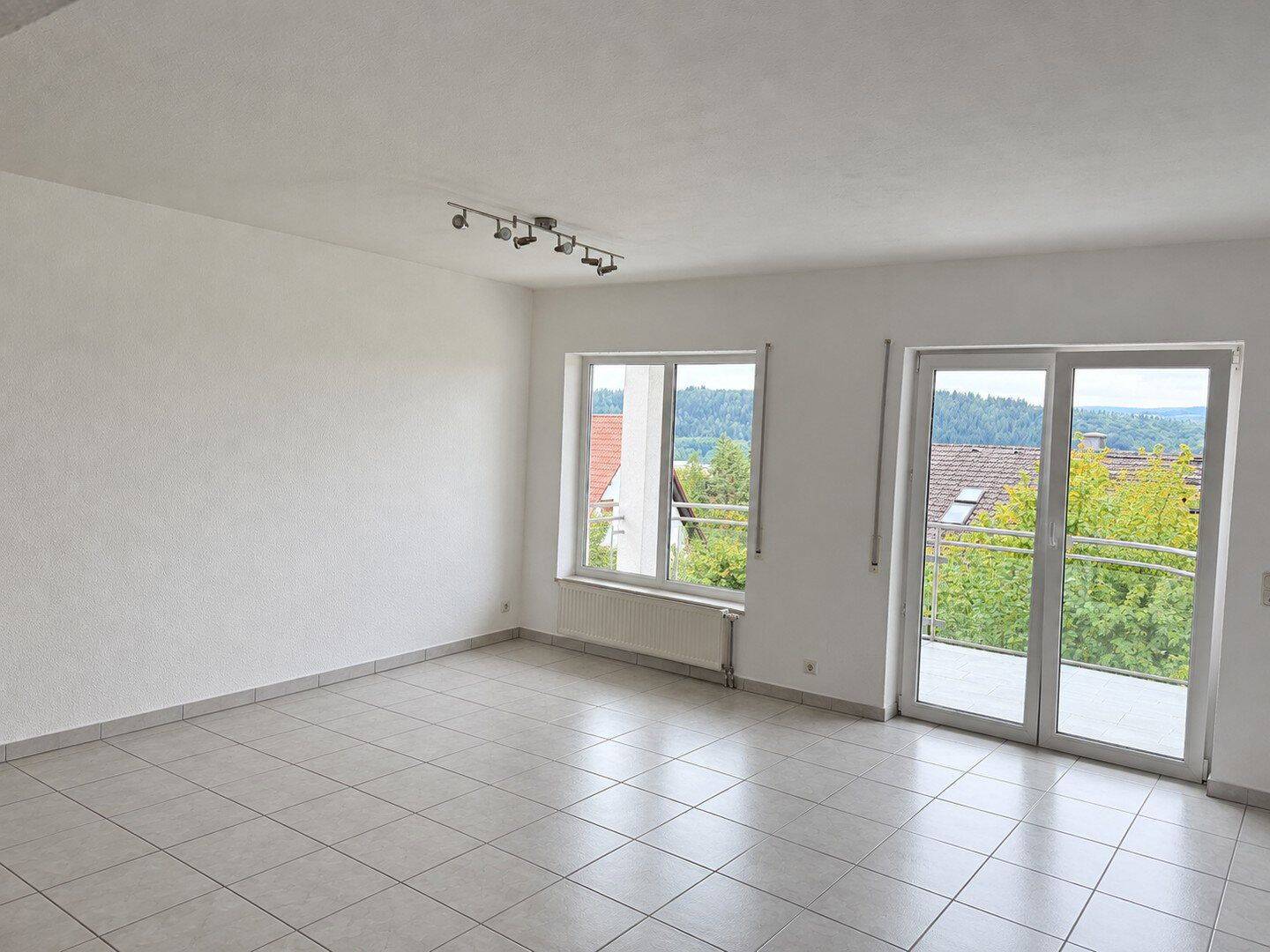 Helle 2-Zimmer Wohnung mit Traumblick, 63607 Wächtersbach