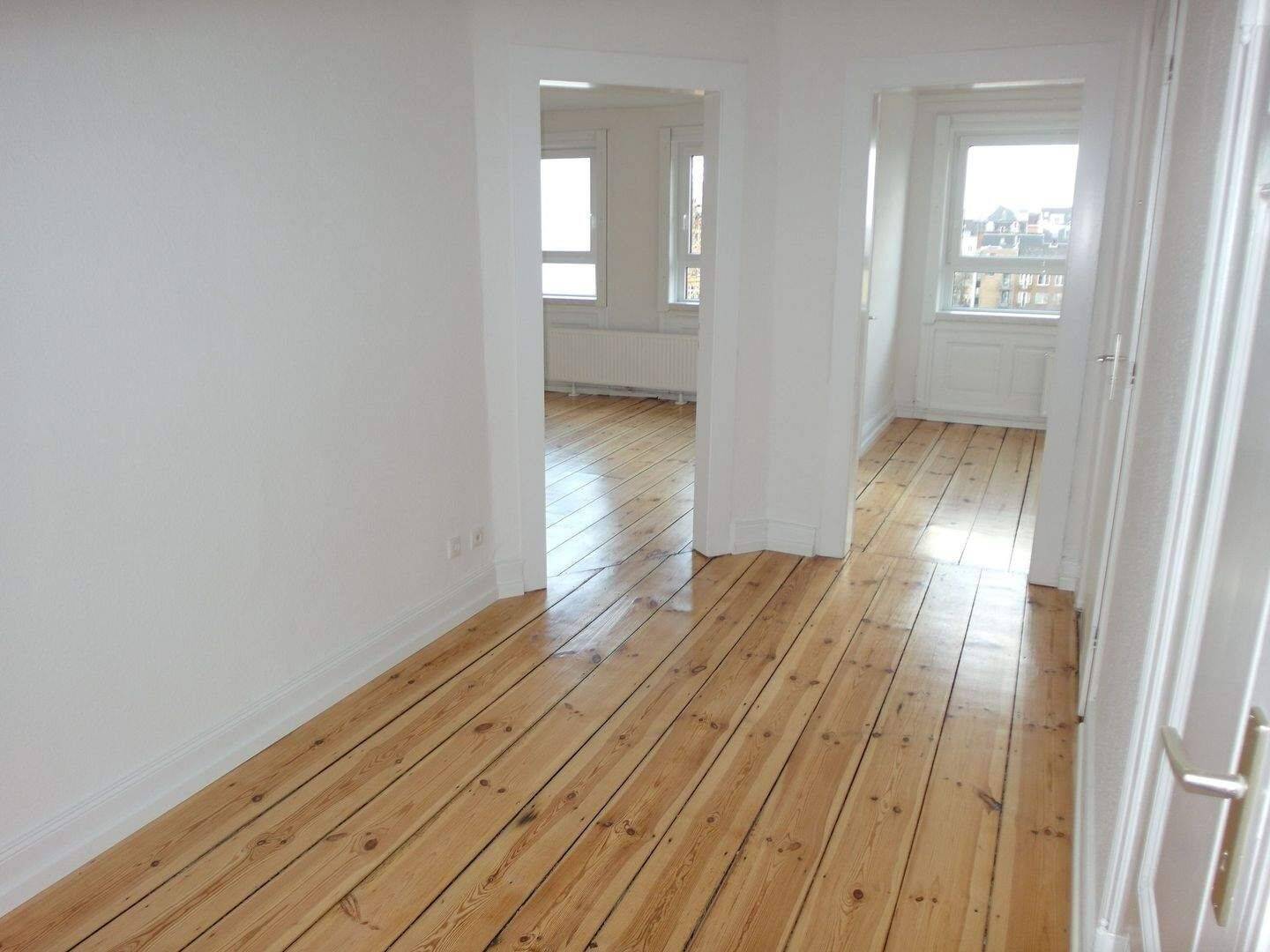 HH-St Georg, 3 Zimmer Wohnung im 4. OG !! Bitte beachten sie unsere Fragen !!, 20099 Hamburg (Mitte Hamburg-Altstadt Sankt Georg)