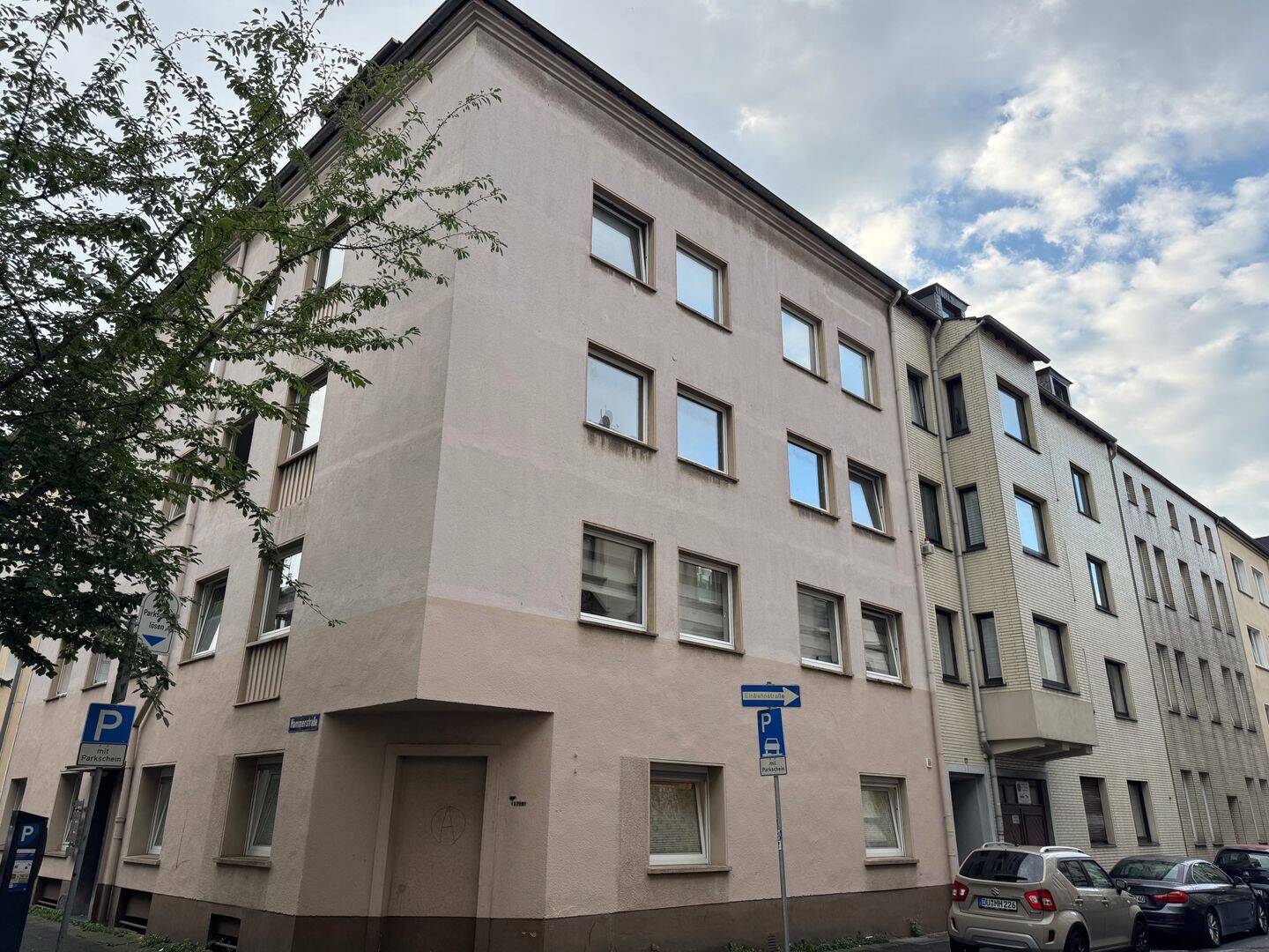Geräumige Dachgeschoss Wohnung in guter Lage von Duisburg, 47057 Duisburg (Dellviertel Hochfeld Neudorf-Nord Neudorf-Süd)