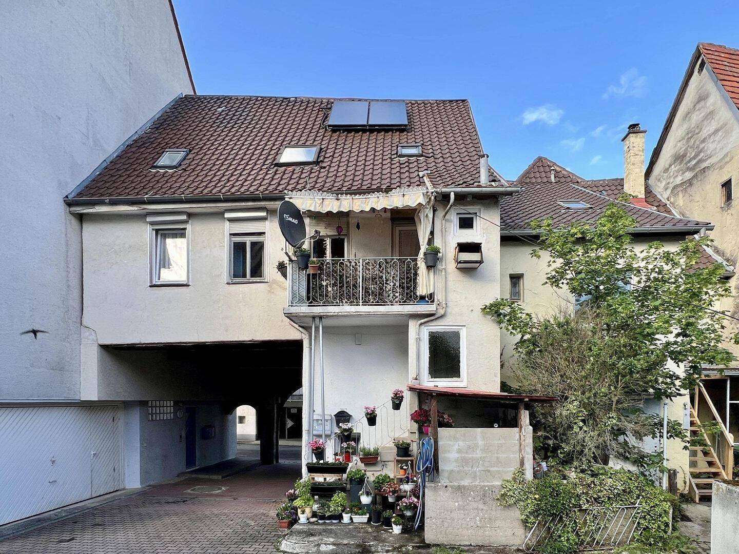 Großzügiges 1 Familienhaus mit ELW in zentraler Lage, 74366 Kirchheim am Neckar