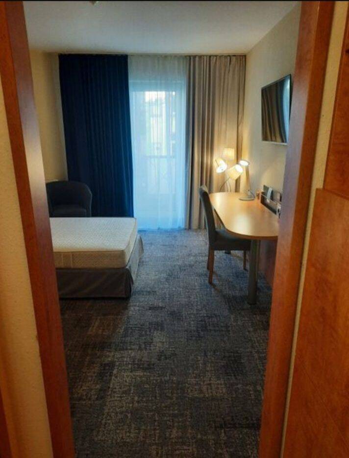 Vollmöbliertes Apartment mit Balkon in Frankfurt, Nähe Messe, 60486 Frankfurt am Main (Bockenheim Gallus Rödelheim Westend-Süd)
