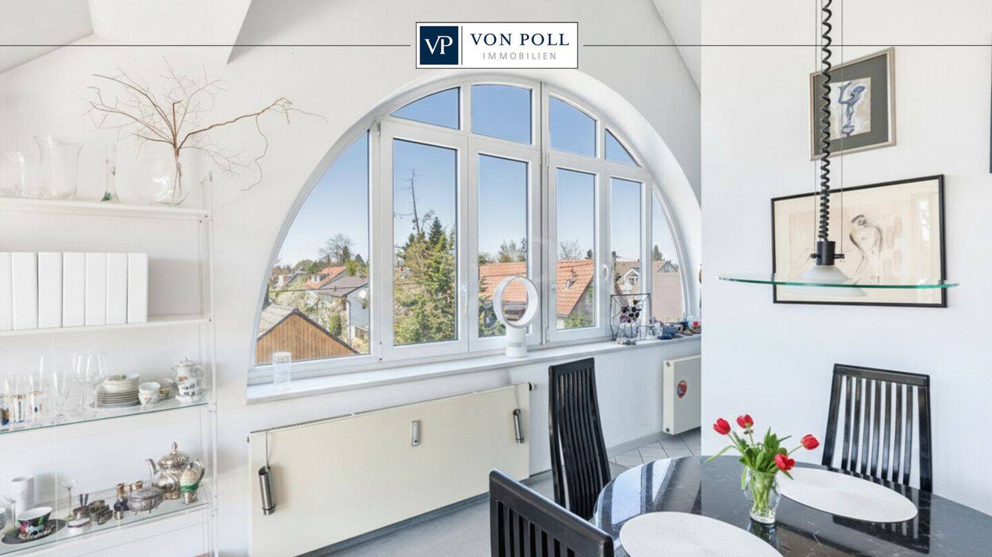 Bezugsfreie, sonnendurchflutete Dachgeschosswohnung mit Balkon in gepflegtem 6-Parteien-Haus, 81825 München (Berg am Laim Trudering-Riem)