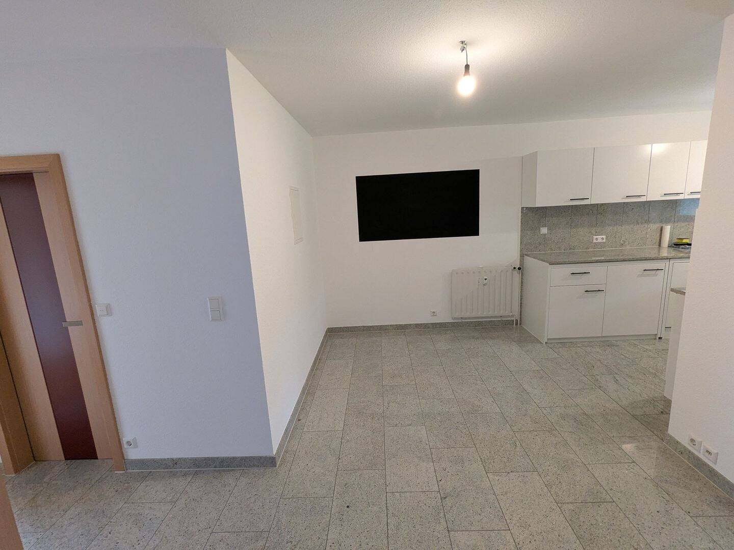 GROßE MODERNE 2 ZIMMER WOHNUNG in toller Lage von VS-Schwenningen, 78054 Villingen-Schwenningen