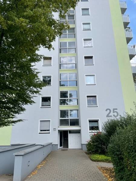 2-Zimmer-Wohnung mit Balkon in Sanierungsphase, 47269 Duisburg (Großenbaum Rahm)