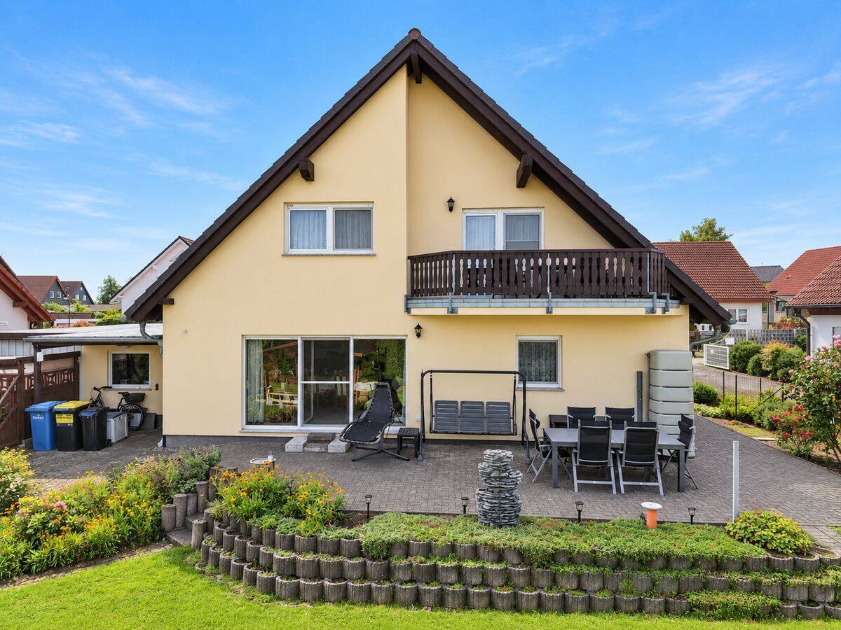 Ein Haus, viele Möglichkeiten – 6 Zimmer für Familie, Arbeiten & Mehrgenerationenwohnen in Braunsbedra, 6242 Braunsbedra