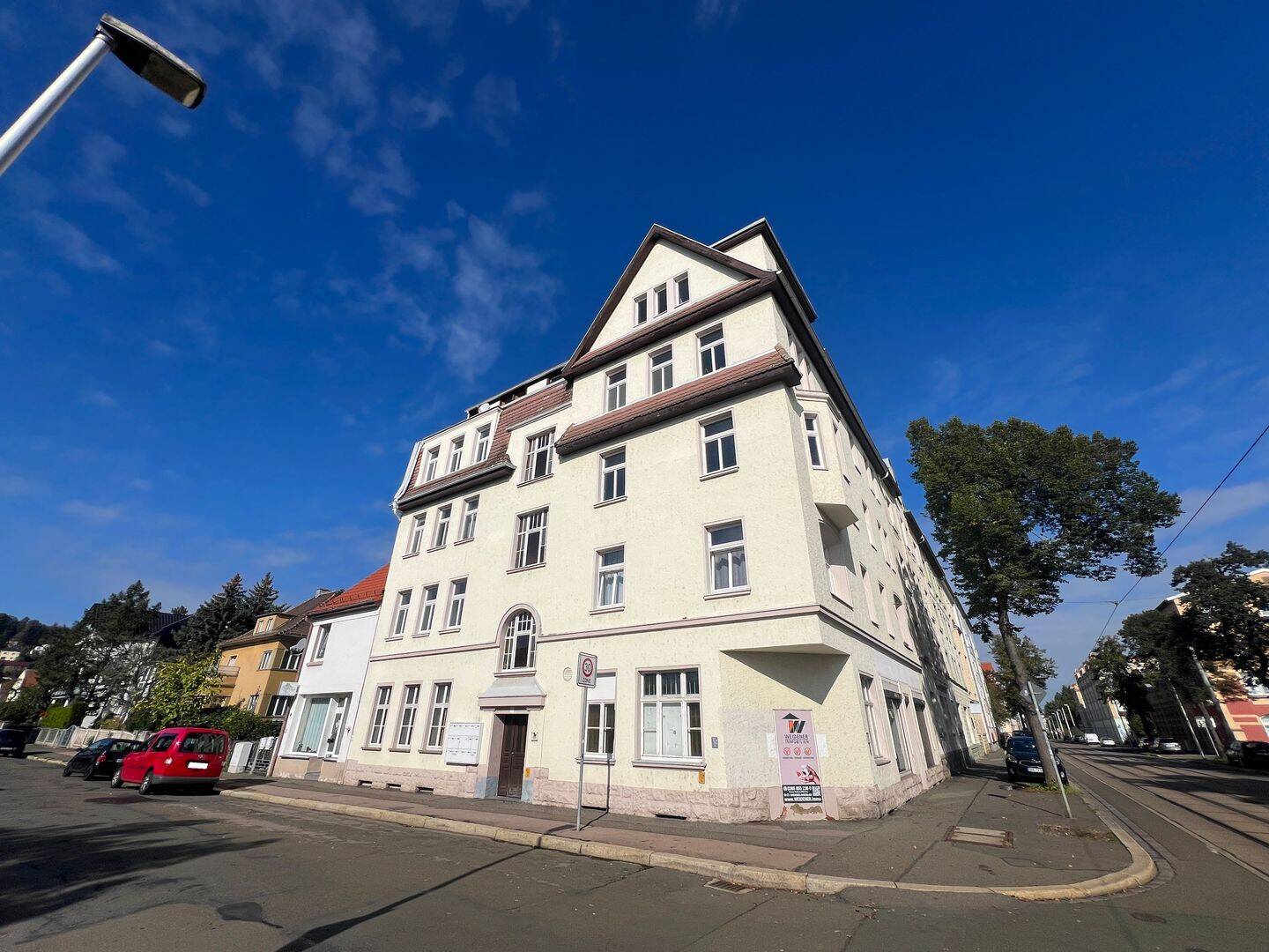Wohnen in Gera-Debschwitz! Gemütliche 2 Raum-Wohnung. Bad mit Wanne und Fenster., 7548 Gera