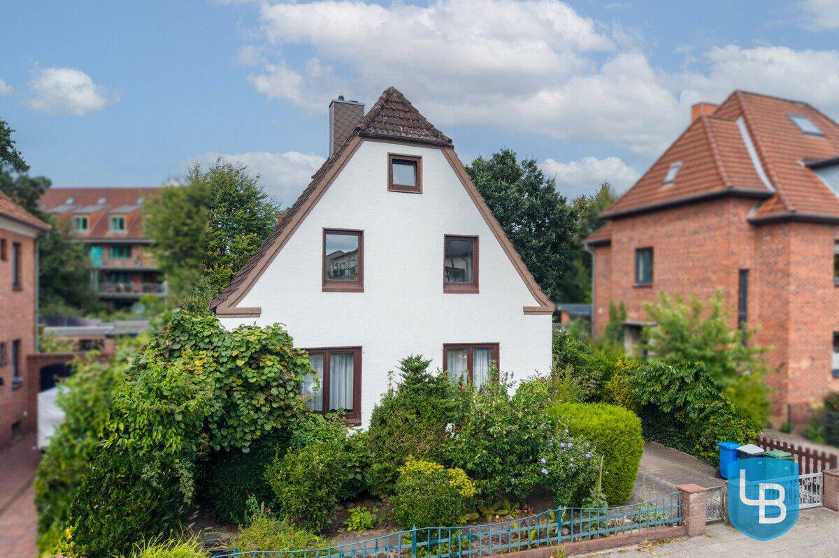 Einfamilienhaus mit großem Garten und viel Potenzial in Neumünster-Faldera, 24534 Neumünster (Innenstadt)