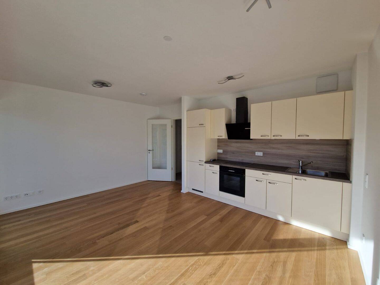 Traumhaftes Appartement in schöner Umgebung zentral gelegen, 81245 München (Aubing-Lochhausen-Langwied Pasing-Obermenzing)