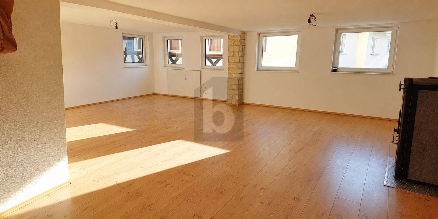 EIN ZUHAUSE ZUM WOHLFÜHLEN MIT GARTENIDYLLE, 72218 Wildberg