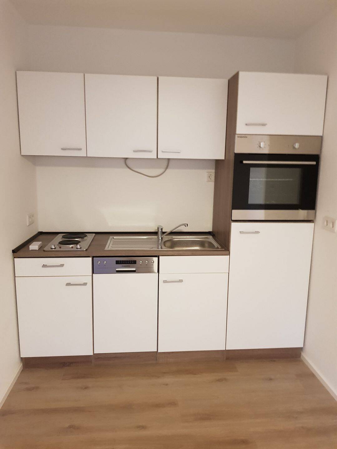 Charmante 2-Zimmer Wohnung mit Balkon in Leverkusen Quettingen, 51381 Leverkusen (Bergisch Neukirchen Lützenkirchen Quettingen)