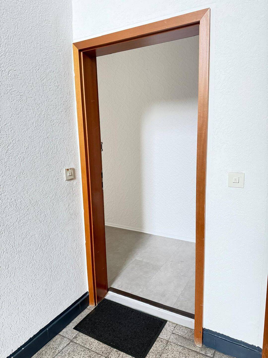 Vollständig renovierte 2,5-Zimmer-Wohnung mit Balkon in GE, 45888 Gelsenkirchen (Bulmke-Hüllen)