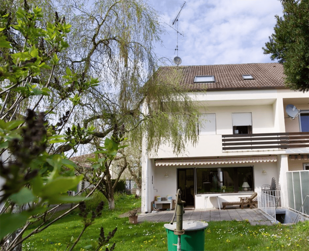 Reiheneckhaus mit viel Platz und tollem Garten in ruhiger Lage zum Sanieren, 89415 Lauingen (Donau)