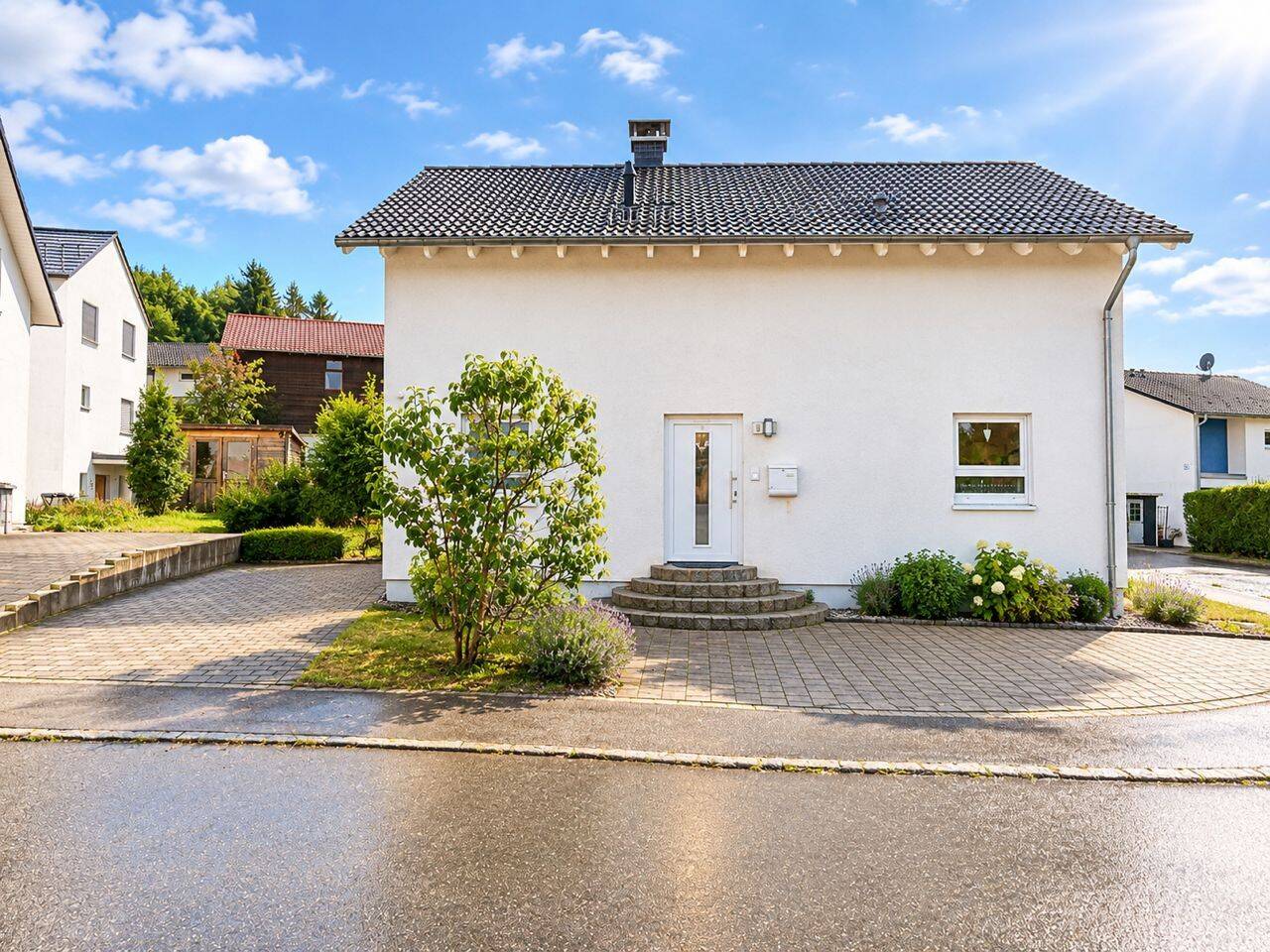 Modernes und hochwertig ausgestattetes Einfamiliendomizil in Neuravensburg, 88239 Wangen im Allgäu
