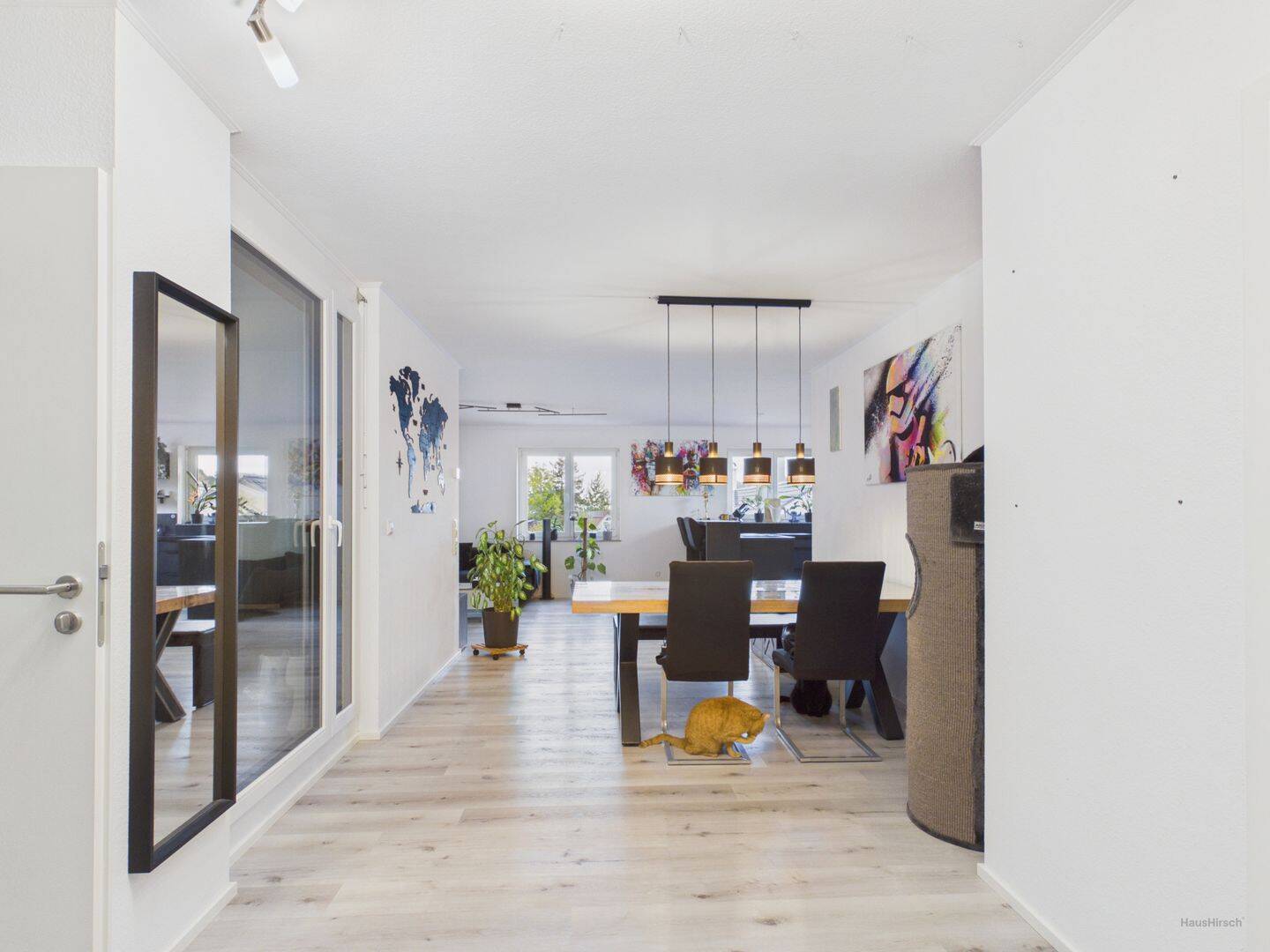 Moderne 3,5-Zimmer-Dachgeschosswohnung mit Loggia in Ochsenhausen, 88416 Ochsenhausen