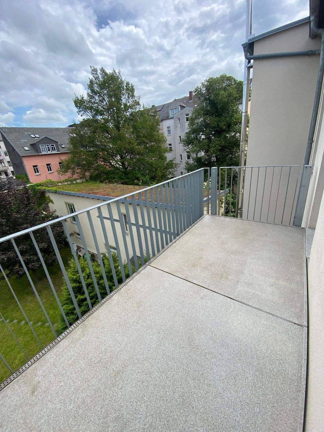 2-Raum-Balkon-Bad mit Dusche-EBK, 9130 Chemnitz (Hilbersdorf Sonnenberg Yorckgebiet Zentrum)