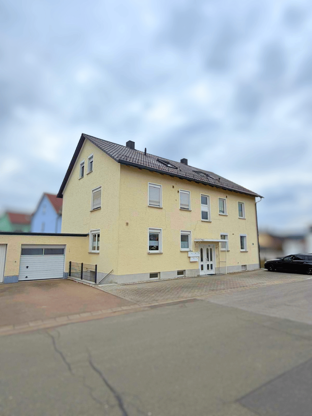 Geräumige Mietwohnung in Pfreimd mit Badewanne und Garage, frei ab sofort, 92536 Pfreimd