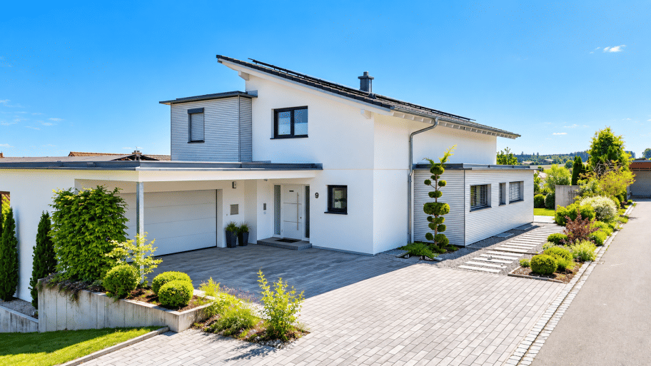 Ein Zuhause, das begeistert – Exklusives Wohnen mit Pool und Traumgarten, 88430 Rot an der Rot