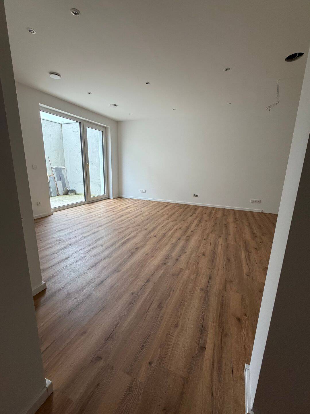 Hochwertige 2-Zimmer-Neubauwohnung mit 15 m² Terrasse, Smart Home und exklusivem Badezimmer – Erstbezug 2026, 74847 Obrigheim