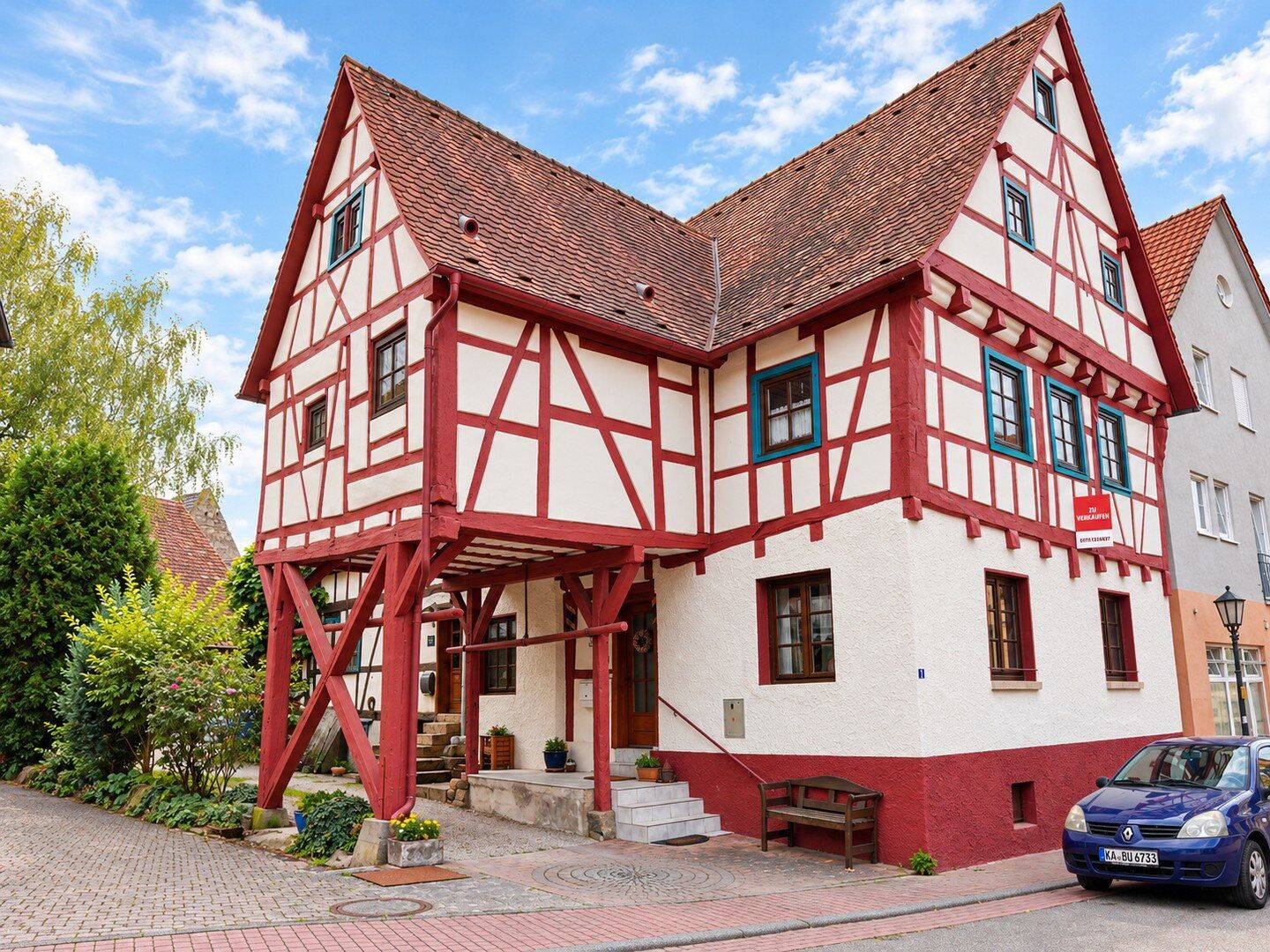 188 m² Fachwerkhaus mit Einliegerwohnung und Scheune – provisionsfrei im Zentrum von Oberderdingen, 75038 Oberderdingen