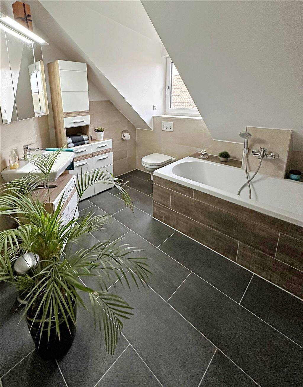 Gepflegte 2-Zi.-Wohnung mit Balkon und Einbauküche im Norden von Ingolstadt, 85055 Ingolstadt