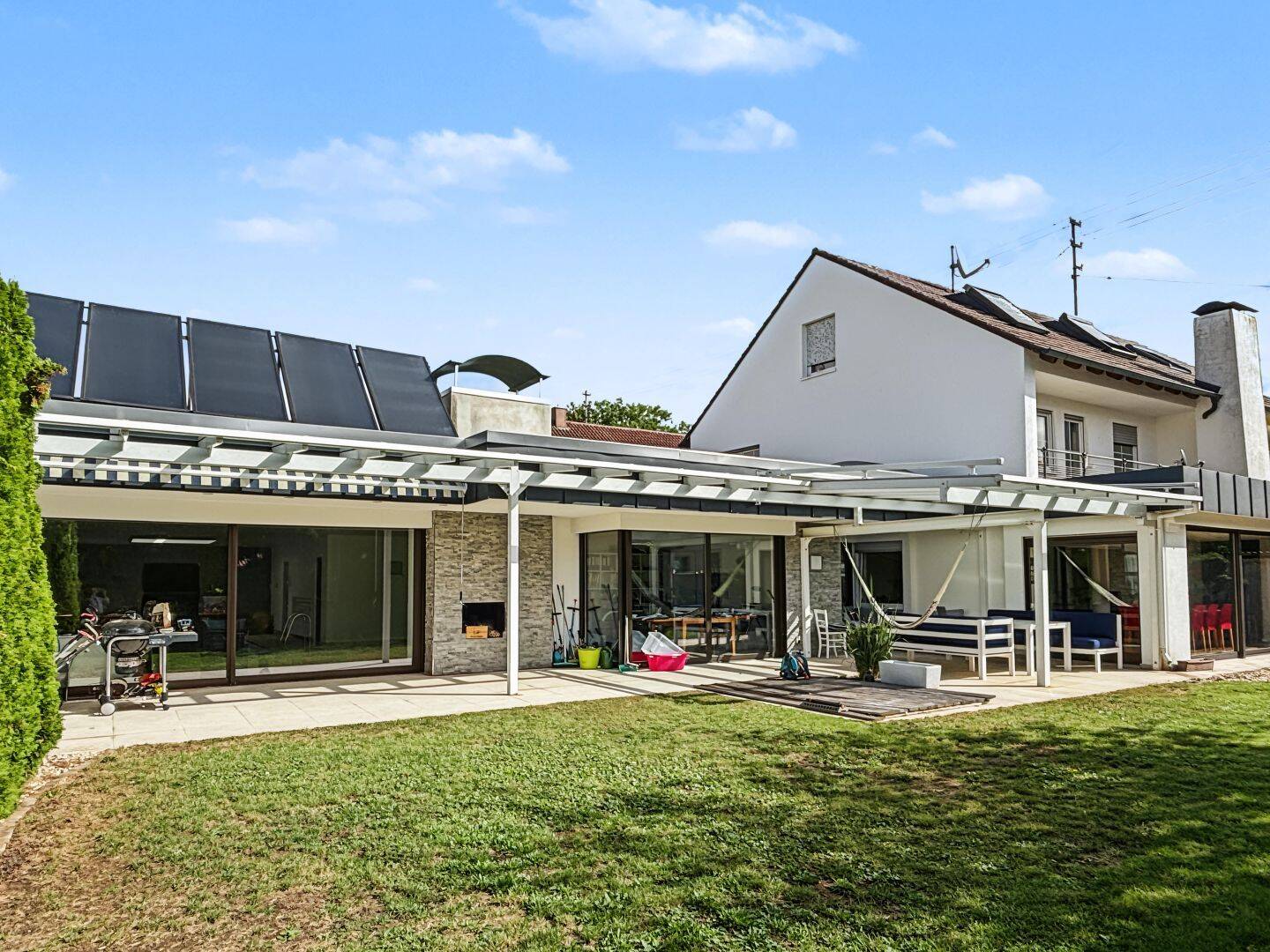 Großes Wohnjuwel: Doppelhaushälfte mit vielen Extras in ruhiger Lage in Königsbrunn, 86343 Königsbrunn