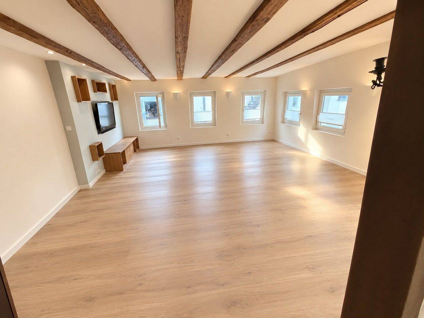 Kernsanierte 2-Zimmer Altbauwohnung in Stuttgart-Plieningen, 70599 Stuttgart