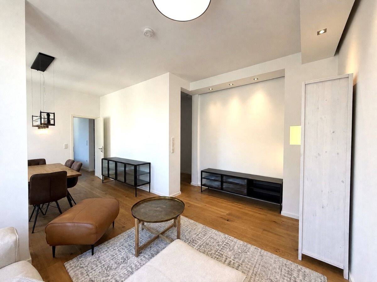 Sofort einziehen! Gepflegte 3-Zimmer-Wohnung mit zwei Bädern und zwei Balkonen, 68229 Mannheim (Friedrichsfeld)