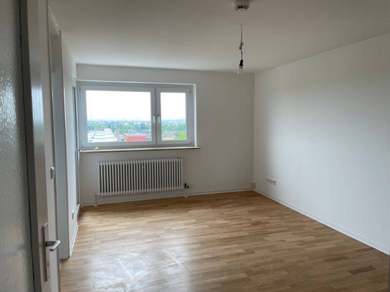 Gemütliche 1-Zimmer-Wohnung mit Loggia, nähe U-Bahnhaltestelle!, 90411 Nürnberg